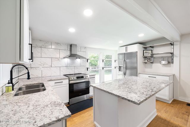 6306 S Watterson Trail, Louisville, KY 40291