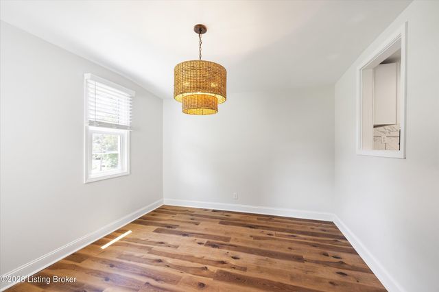6306 S Watterson Trail, Louisville, KY 40291