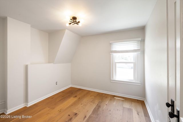 6306 S Watterson Trail, Louisville, KY 40291