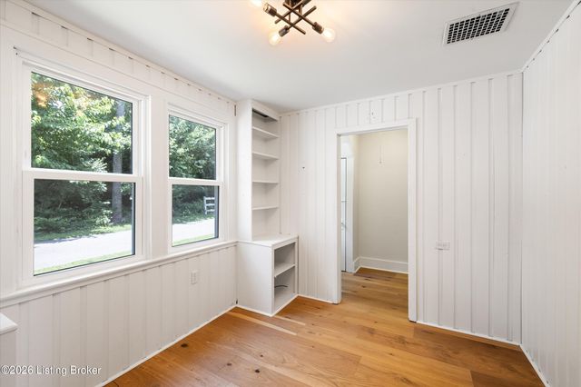 6306 S Watterson Trail, Louisville, KY 40291