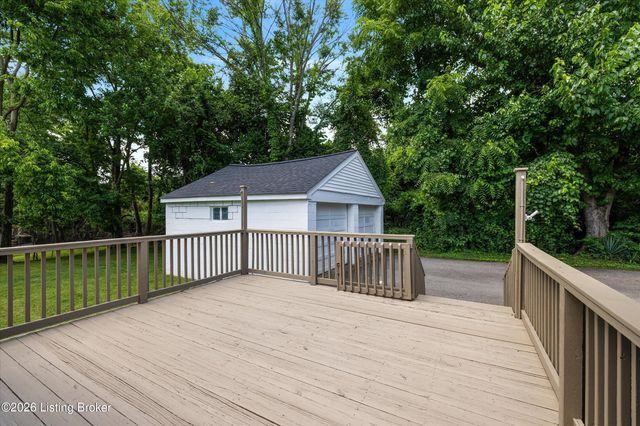 6306 S Watterson Trail, Louisville, KY 40291