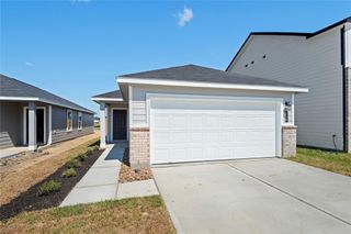 824 Stonypoint Drive, Dayton, TX 77535