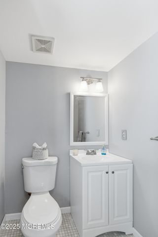 109 Foxhollow Drive, Lanoka Harbor, NJ 08734