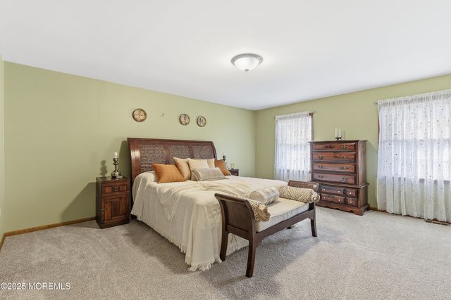 109 Foxhollow Drive, Lanoka Harbor, NJ 08734