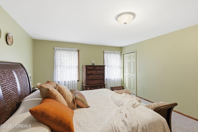 109 Foxhollow Drive, Lanoka Harbor, NJ 08734