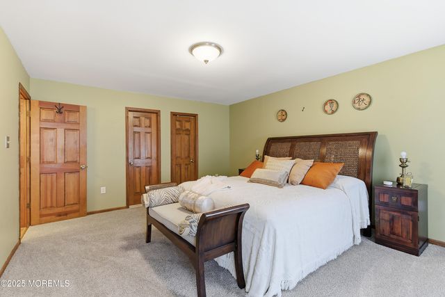 109 Foxhollow Drive, Lanoka Harbor, NJ 08734