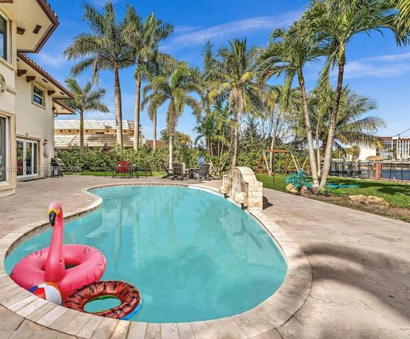 900 Diplomat Pkwy, Hallandale Beach, FL 33009