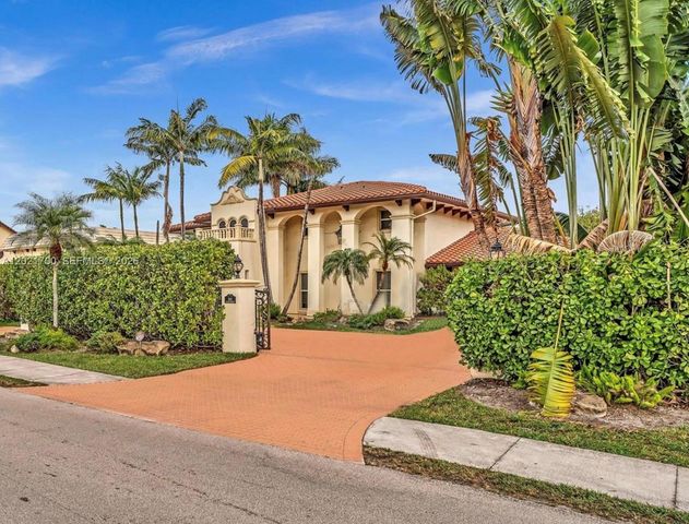 900 Diplomat Pkwy, Hallandale Beach, FL 33009