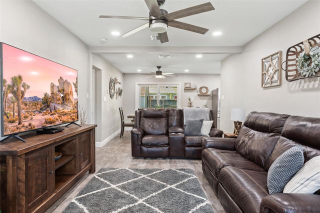 16806 David Glen Dr Drive, Friendswood, TX 77546