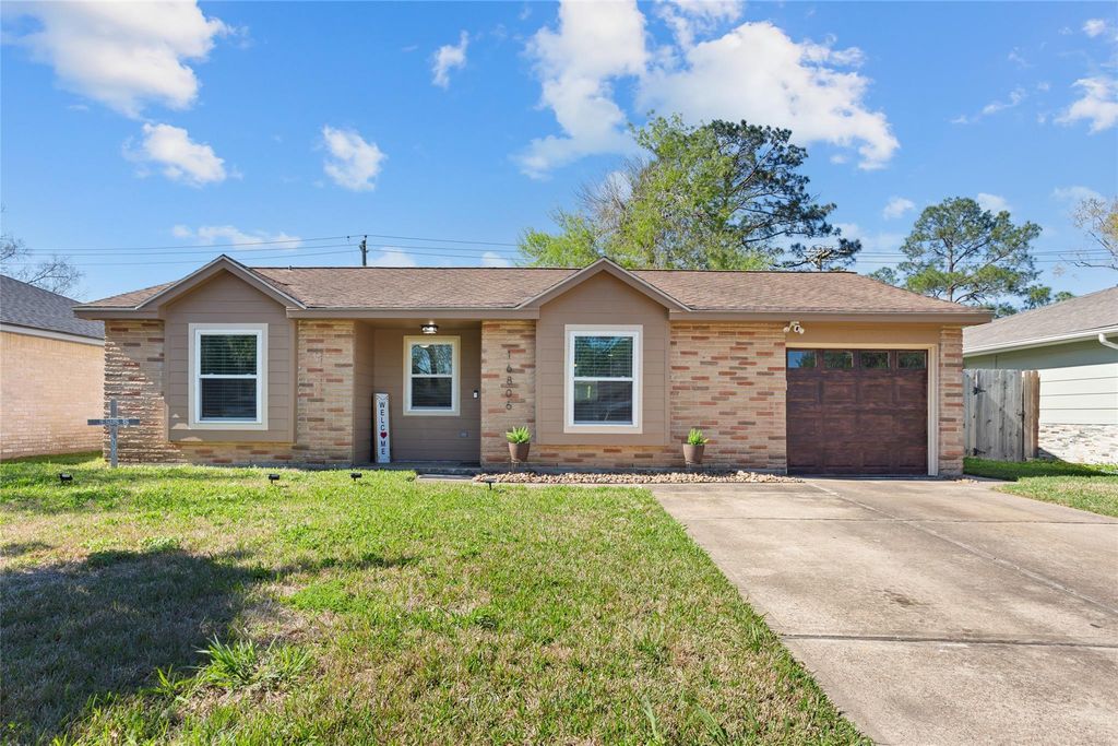 16806 David Glen Dr Drive, Friendswood, TX 77546