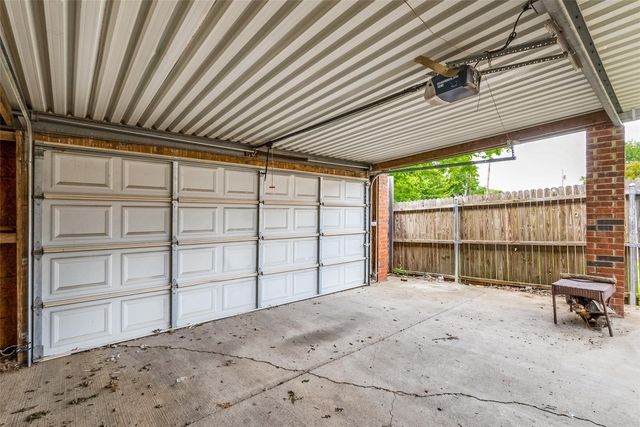 2917 Tanglewood Drive, Lancaster, TX 75134