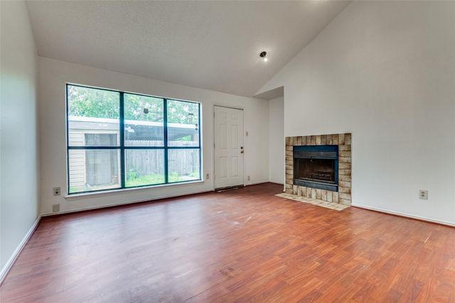 2917 Tanglewood Drive, Lancaster, TX 75134