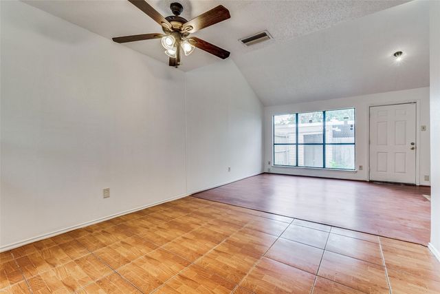 2917 Tanglewood Drive, Lancaster, TX 75134