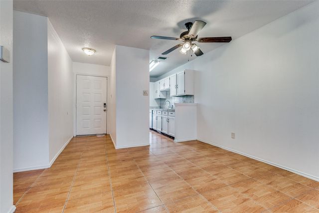 2917 Tanglewood Drive, Lancaster, TX 75134