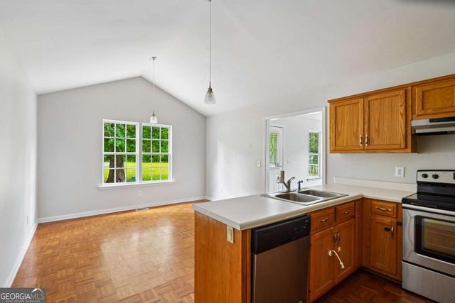 290 Reavesville Road, Bowdon, GA 30108