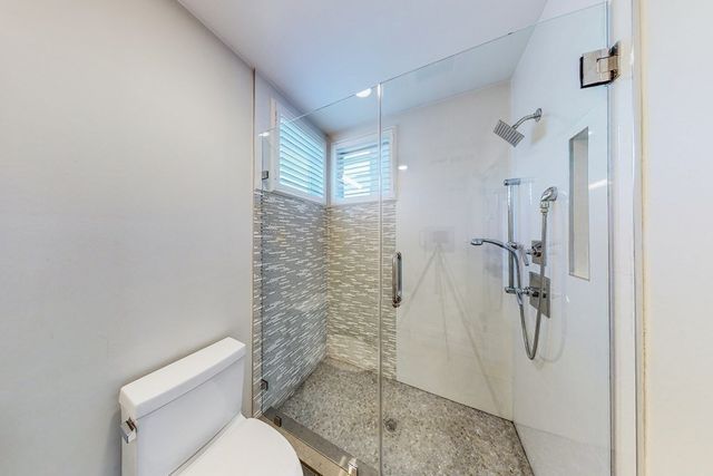 140 Banks St 140, Cambridge, MA 02138