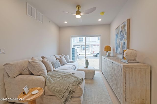 1 Railroad Avenue B5, Avon-by-the-sea, NJ 07717