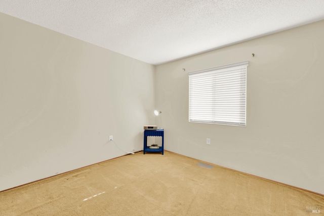 162 Isle Royale Cir, Vacaville, CA 95687