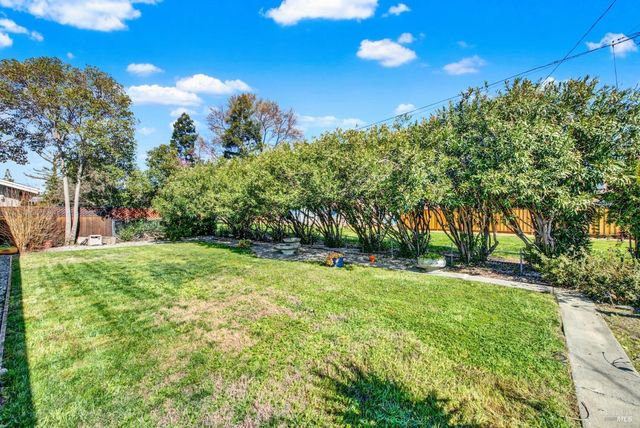 162 Isle Royale Cir, Vacaville, CA 95687