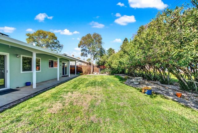 162 Isle Royale Cir, Vacaville, CA 95687