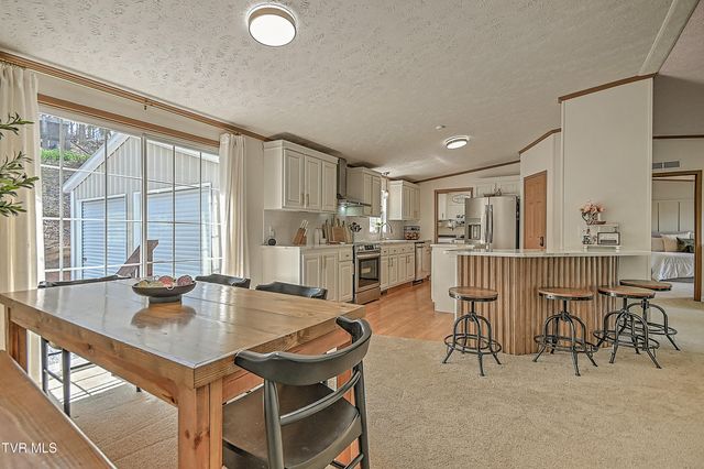 800 Chadwell Road, Kingsport, TN 37660