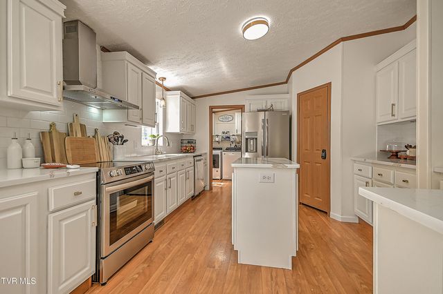 800 Chadwell Road, Kingsport, TN 37660