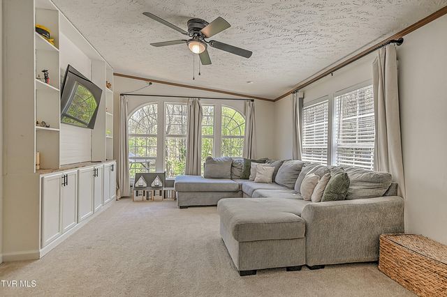 800 Chadwell Road, Kingsport, TN 37660