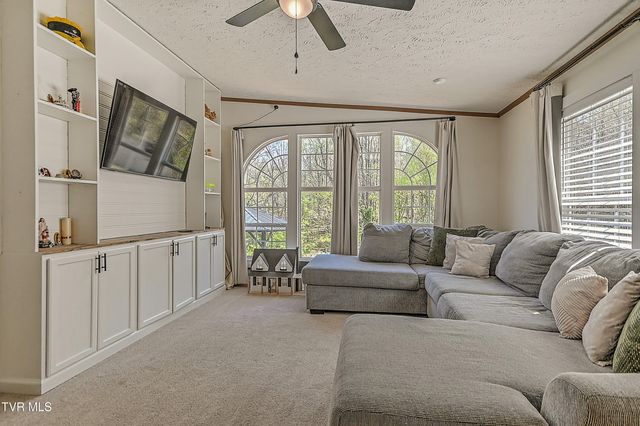 800 Chadwell Road, Kingsport, TN 37660