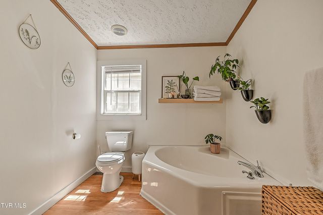 800 Chadwell Road, Kingsport, TN 37660