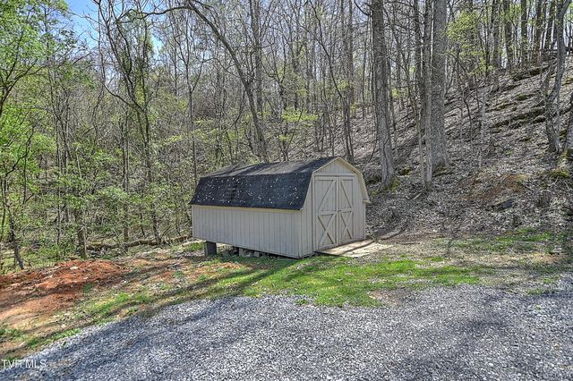 800 Chadwell Road, Kingsport, TN 37660