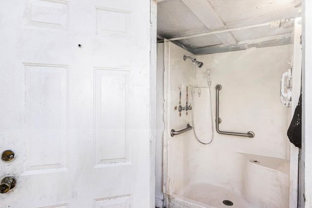 7018 N Martin Luther King Avenue, Hitchcock, TX 77563