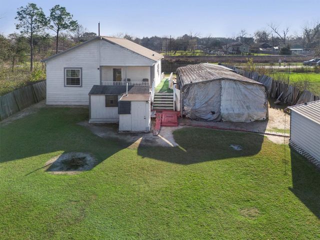 7018 N Martin Luther King Avenue, Hitchcock, TX 77563