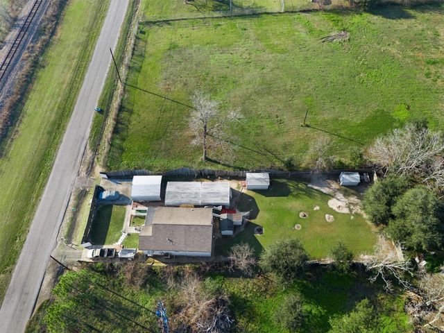 7018 N Martin Luther King Avenue, Hitchcock, TX 77563