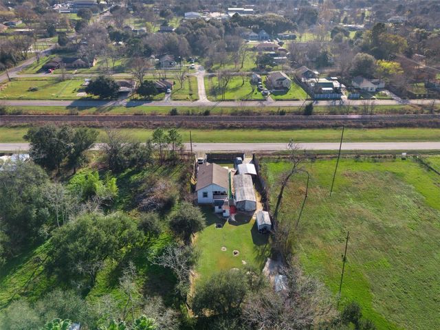 7018 N Martin Luther King Avenue, Hitchcock, TX 77563