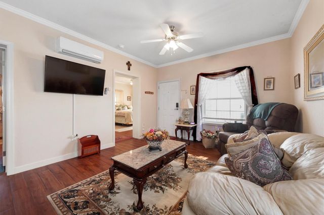 7018 N Martin Luther King Avenue, Hitchcock, TX 77563