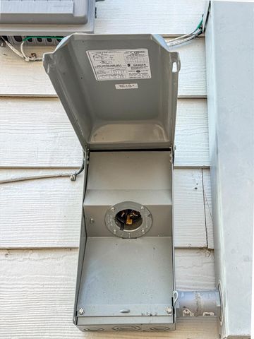 7018 N Martin Luther King Avenue, Hitchcock, TX 77563