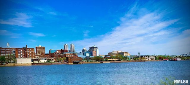 330 SW WATER Street, Peoria, IL 61601