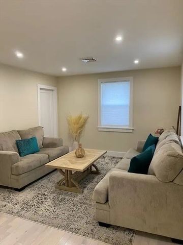 65 Louis St A, Barnstable, MA 02601