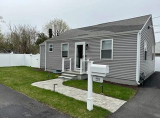 65 Louis St A, Barnstable, MA 02601