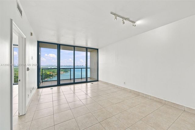 601 NE 36th St 2308, Miami, FL 33137