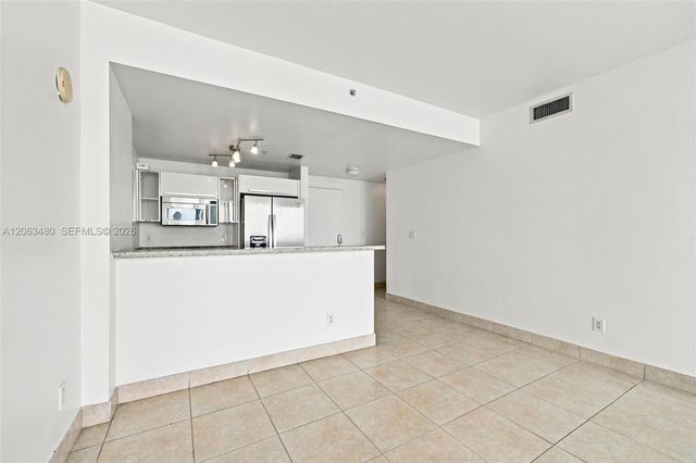 601 NE 36th St 2308, Miami, FL 33137