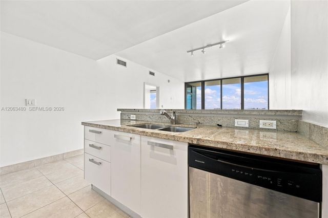 601 NE 36th St 2308, Miami, FL 33137