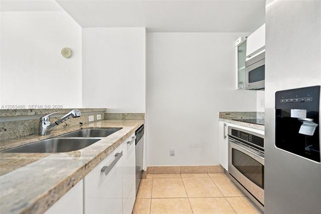 601 NE 36th St 2308, Miami, FL 33137