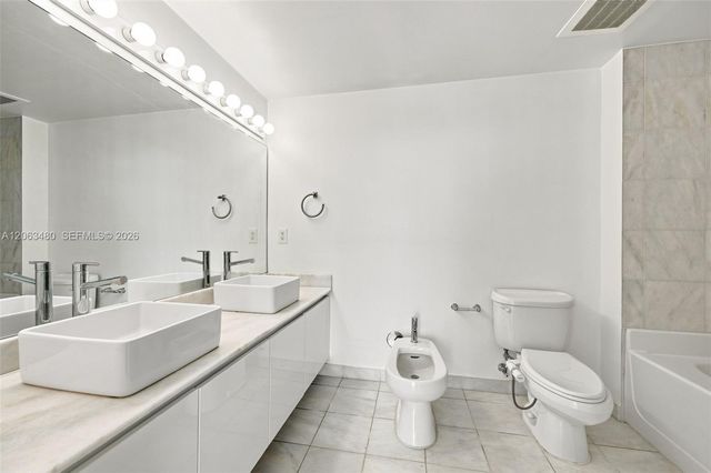 601 NE 36th St 2308, Miami, FL 33137