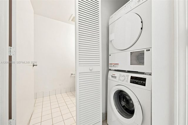 601 NE 36th St 2308, Miami, FL 33137