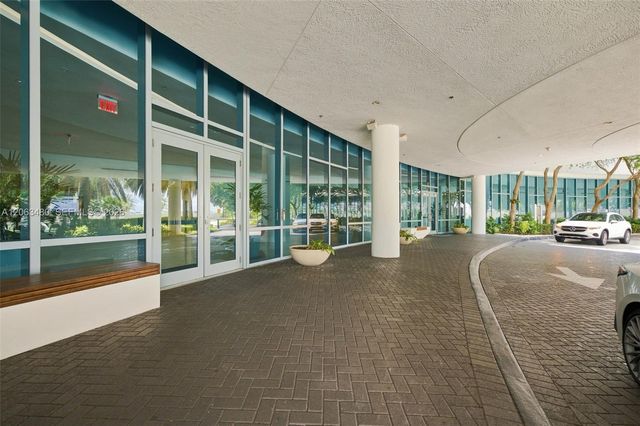 601 NE 36th St 2308, Miami, FL 33137