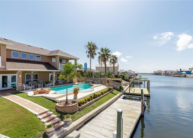 13766 Hawksnest Bay Dr, Corpus Christi, TX 78418
