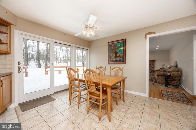 2041 SPRING VALLEY RD, Lansdale, PA 19446