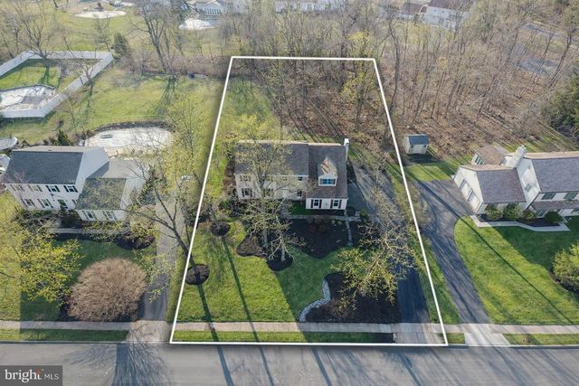 2041 SPRING VALLEY RD, Lansdale, PA 19446