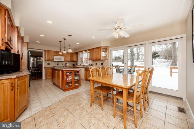 2041 SPRING VALLEY RD, Lansdale, PA 19446